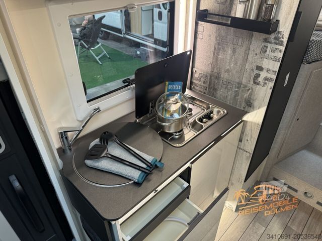 Half-integraal camper FORSTER Coupe FT 669 EBN Winterpaket Markise ACC Truma6E