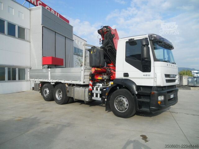 камион с кран и фиксирана каросерия Iveco STRALIS 420