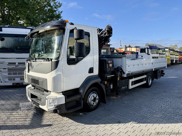 Vrachtauto met open laadbak Volvo FL 210 Kran Hiab X-HiDuo 082