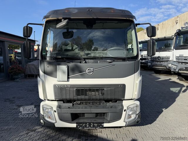 Vrachtauto met open laadbak Volvo FL 210 Kran Hiab X-HiDuo 082