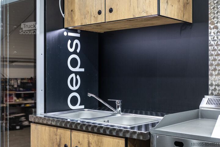 Magasin Mobile Man FOOD TRUCK Imbiss Handlowy Burger