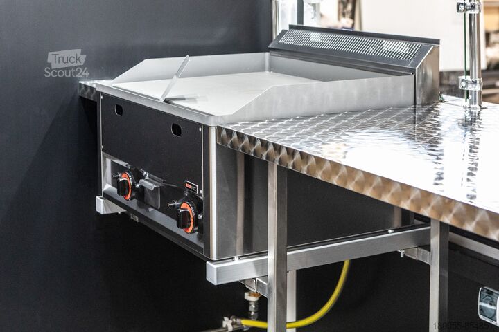 Magasin Mobile Man FOOD TRUCK Imbiss Handlowy Burger