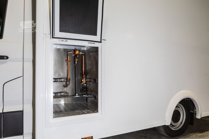 Magasin Mobile Man FOOD TRUCK Imbiss Handlowy Burger