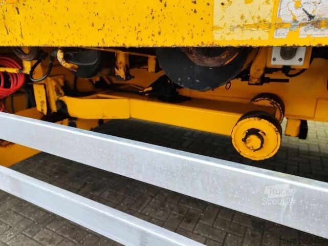 Platform trailer Broshuis 3AOU-48/3-15K Total Lenght: 44,6 Meter Wing Car...