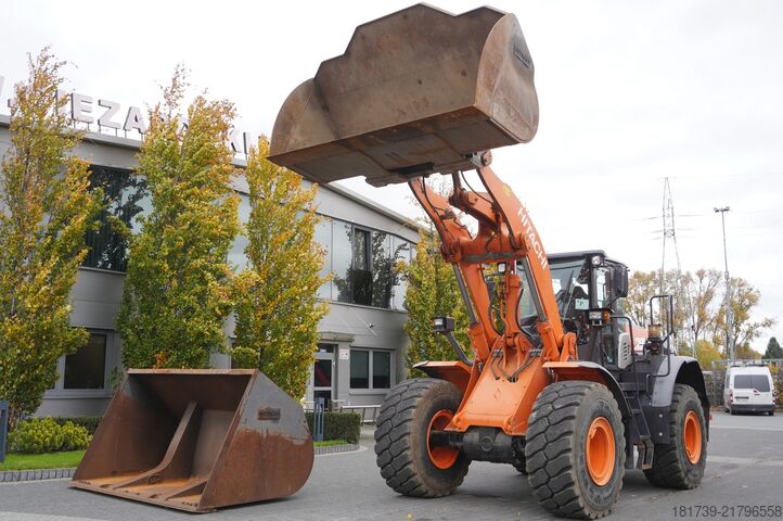 Belden kırmalı yükleyici Hitachi ZW220 articulated loader / 2 buckets