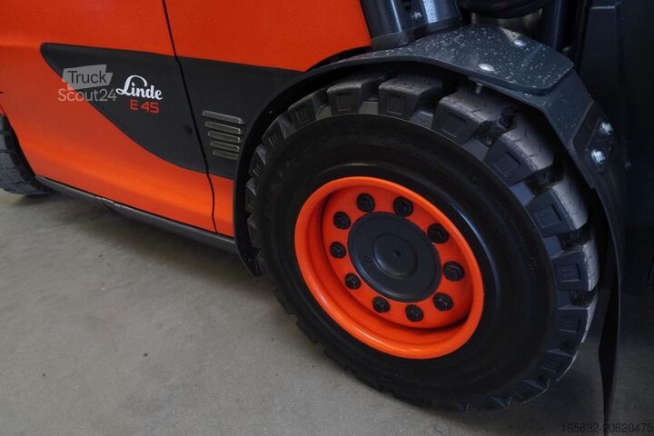 Навантажувач Linde E 45/600 HL 388