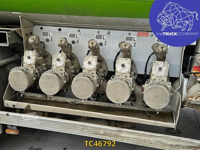 Tankowiec Renault Premium 320