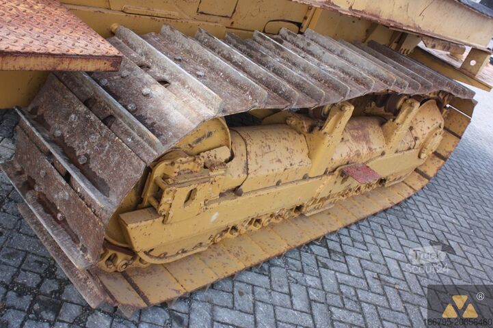 Cauruļu slānis Caterpillar D6E Pipe carrier