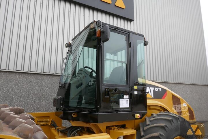 однобарабанный каток Caterpillar CP76