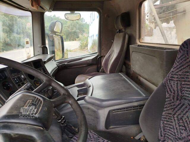 شاحنة قلابة scanea 124/400