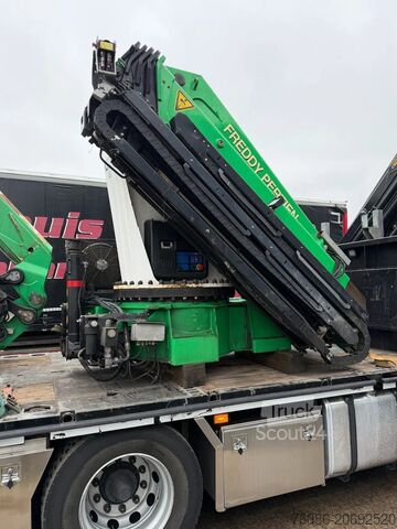 Gru HMF 55 tm met Flyjib