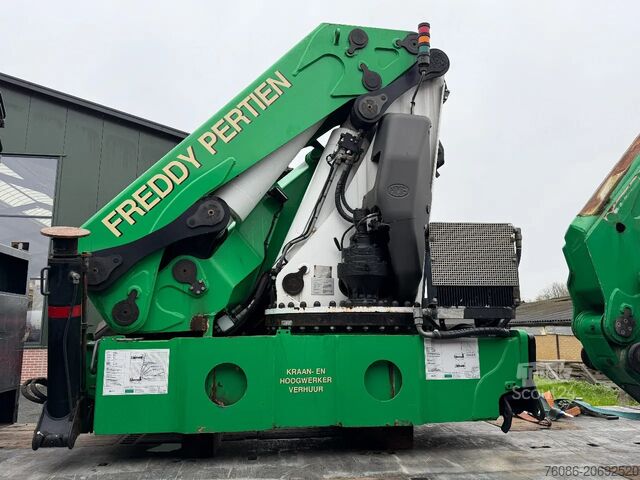 Gru HMF 55 tm met Flyjib