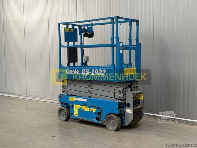 Žirklinis keltuvas Genie GS 1932