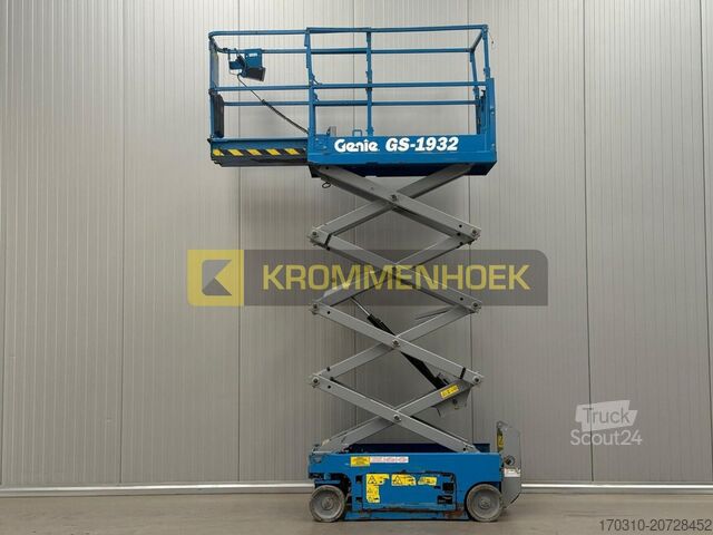 Žirklinis keltuvas Genie GS 1932