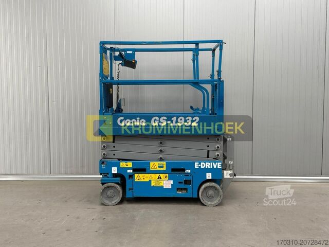 Žirklinis keltuvas Genie GS 1932 E-drive