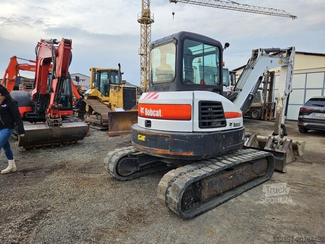 حفارة صغيرة BOBCAT E 50