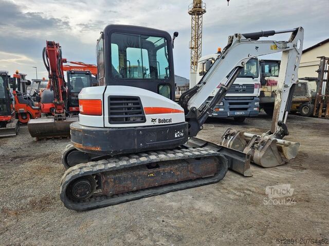 حفارة صغيرة BOBCAT E 50