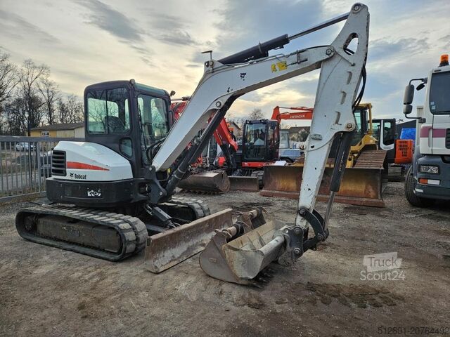 حفارة صغيرة BOBCAT E 50