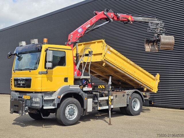 Volquete con grúa MAN TGM 18.250 4x4 BB / CRANE + 3 SIDE TIPPER