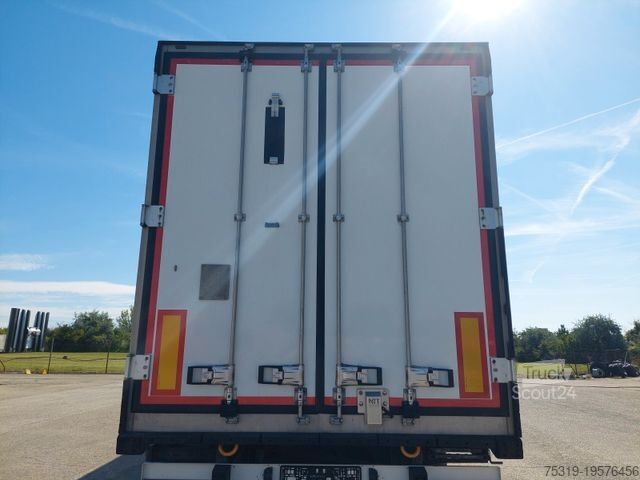Frigorifik yarı römork SCHMITZ CARGOBULL SKO24 ThermoKing SLXi 300