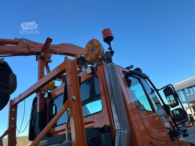 Autre Mercedes-Benz Unimog U 427 mit Mulag Kombinationmähwerk MKM 700