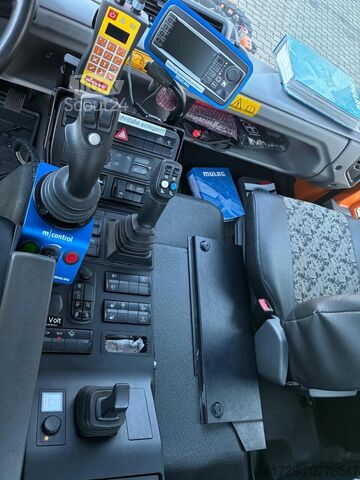 Autre Mercedes-Benz Unimog U 427 mit Mulag Kombinationmähwerk MKM 700