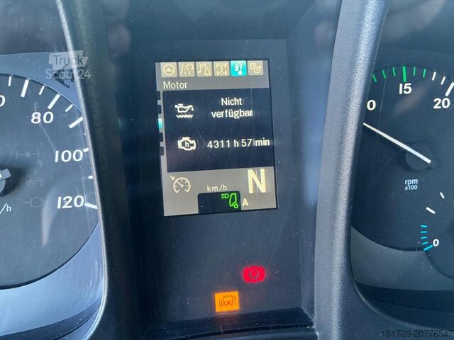 Autre Mercedes-Benz Unimog U 427 mit Mulag Kombinationmähwerk MKM 700