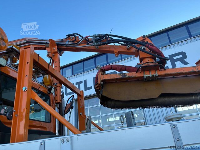 Autre Mercedes-Benz Unimog U 427 mit Mulag Kombinationmähwerk MKM 700