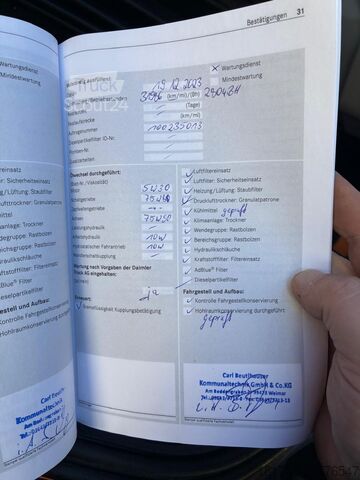 Autre Mercedes-Benz Unimog U 427 mit Mulag Kombinationmähwerk MKM 700