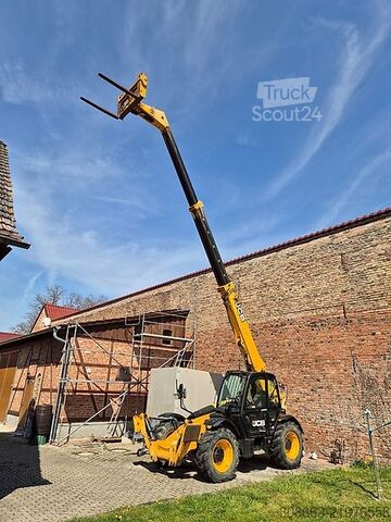 Teleskopinis krautuvas JCB 533-105