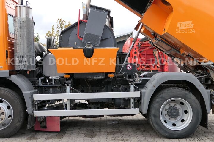 Veegmachine MERCEDES-BENZ Atego 1324 Straßenkehrmaschine Bucher