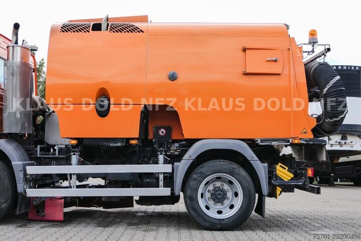 Ielu tīrīšanas mašīna MERCEDES-BENZ Atego 1324 Straßenkehrmaschine Bucher