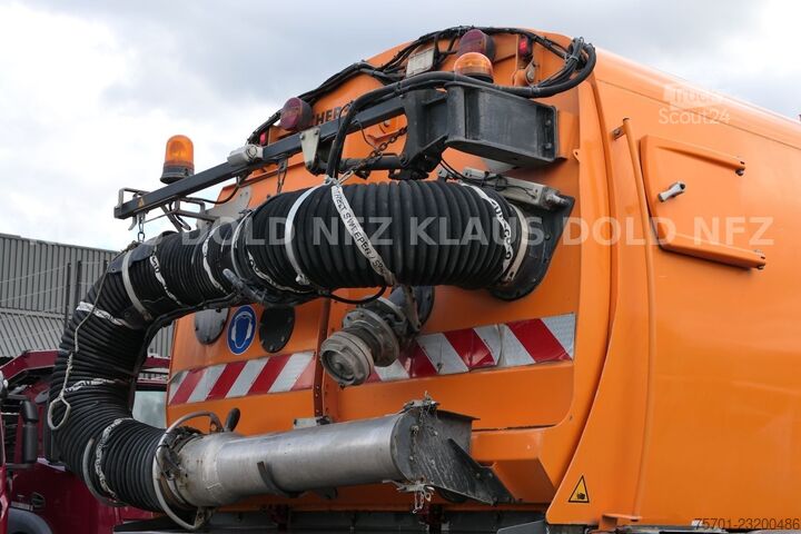 Ielu tīrīšanas mašīna MERCEDES-BENZ Atego 1324 Straßenkehrmaschine Bucher