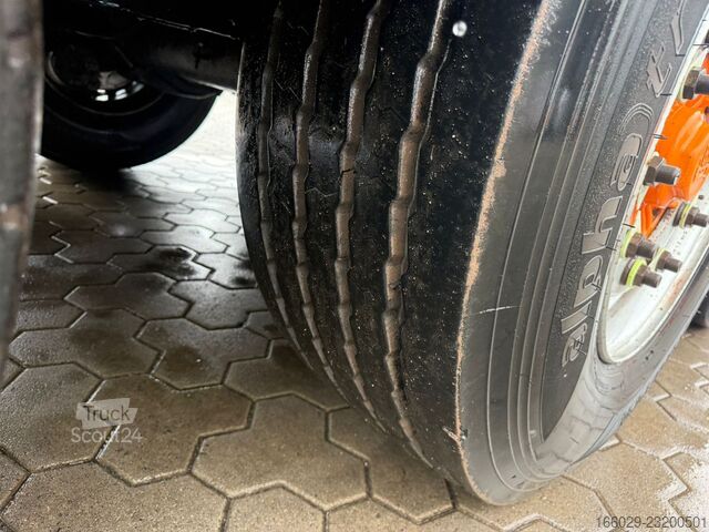 Semitilhenger med walking floor KNAPEN K100 Schubboden 92m³ 10mm Boden