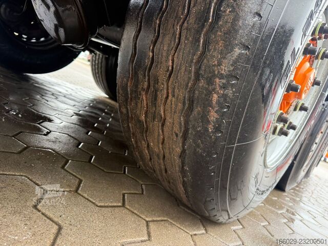 Semitilhenger med walking floor KNAPEN K100 Schubboden 92m³ 10mm Boden