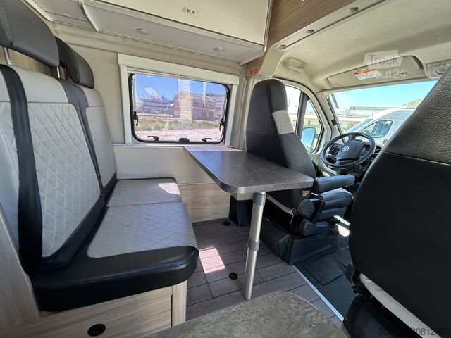 Asuntovaunu/karavaani Fiat Weinsberg Carabus 600 K | 4 Posti Letto | Completamente Attrezzato