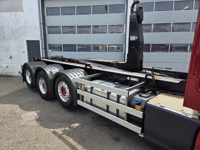 Sistem de braț cu cârlige Scania R450 8x2 full air / retarder