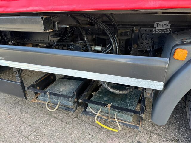 Vrachtwagen met kraan MAN TGX 26.480 XXL 6X2 HMF 2620 CRANE + BDF BODY + ...