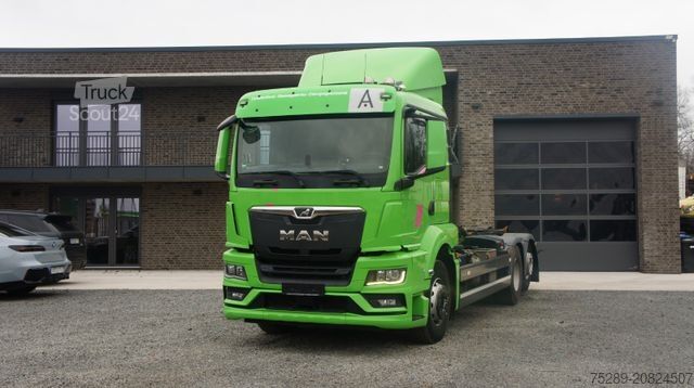 Camion scarrabile MAN TGS 26.510 Abrollkipper HIAB Lift -Lenkachse