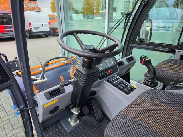Egyéb MULTICAR M 29 Absetzer/Kipper/Streuer/Scheeschild/Besen/