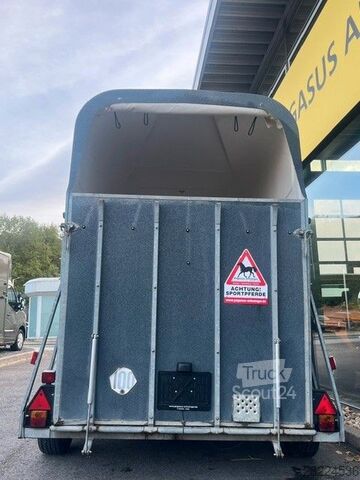Horse transport trailer REUTER Domino 2 Pferdeanhänger Vollpoly 2t. Sk