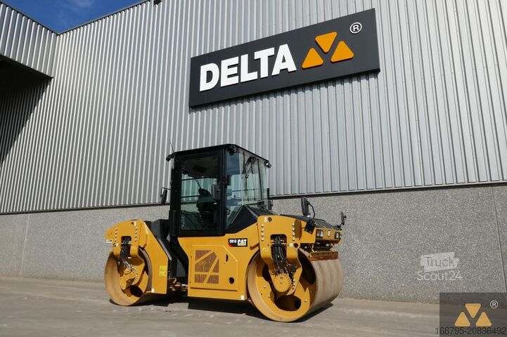 Tandemový válec Caterpillar CB10