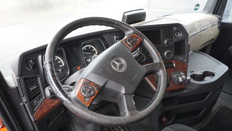 Tractora standard MERCEDES-BENZ Actros 1843 SZM Mega Lowliner Turbo Neu