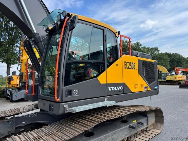 Volvo EC250E 900 ORE!! COME NUOVO Volvo EC250E 900 UUR/HOURS !! LIKE NEW