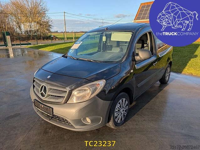 Furgão de painéis Mercedes-Benz Citan