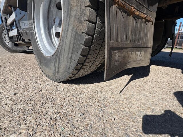 Dzērienu kravas automašīna SCANIA P 94