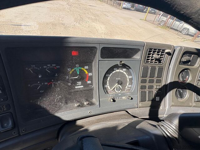 Dzērienu kravas automašīna SCANIA P 94