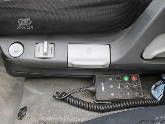 Transporter mit Pritsche & Plane MAN TGL 8.180, EURO 4, SLEEPING CABIN