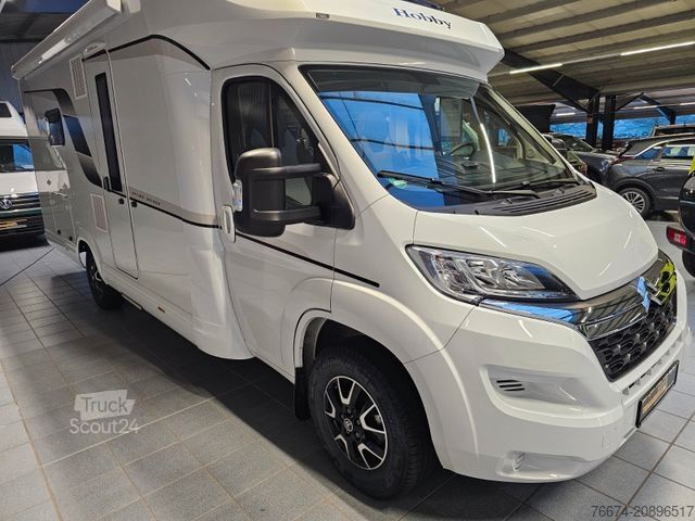 Teilintegriertes Wohnmobil HOBBY OPTIMA ONTOUR T70 SOLAR Markise Fahrradträger