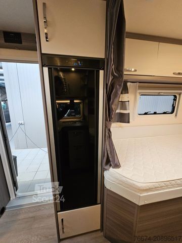 Teilintegriertes Wohnmobil HOBBY OPTIMA ONTOUR T70 SOLAR Markise Fahrradträger